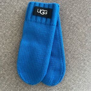 NWT 4-6 year UGG Mittens